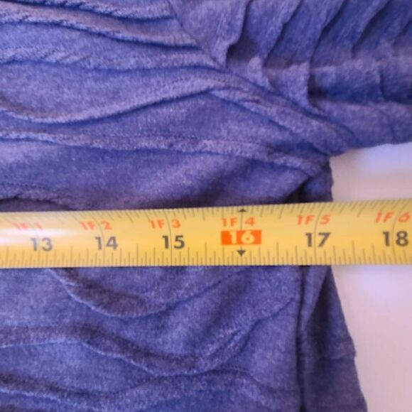 Chicos Womens Tops Quarter Sleeve Blouse V Neckline Relaxed Textured Blue Sz 0 - Picture 7 of 10